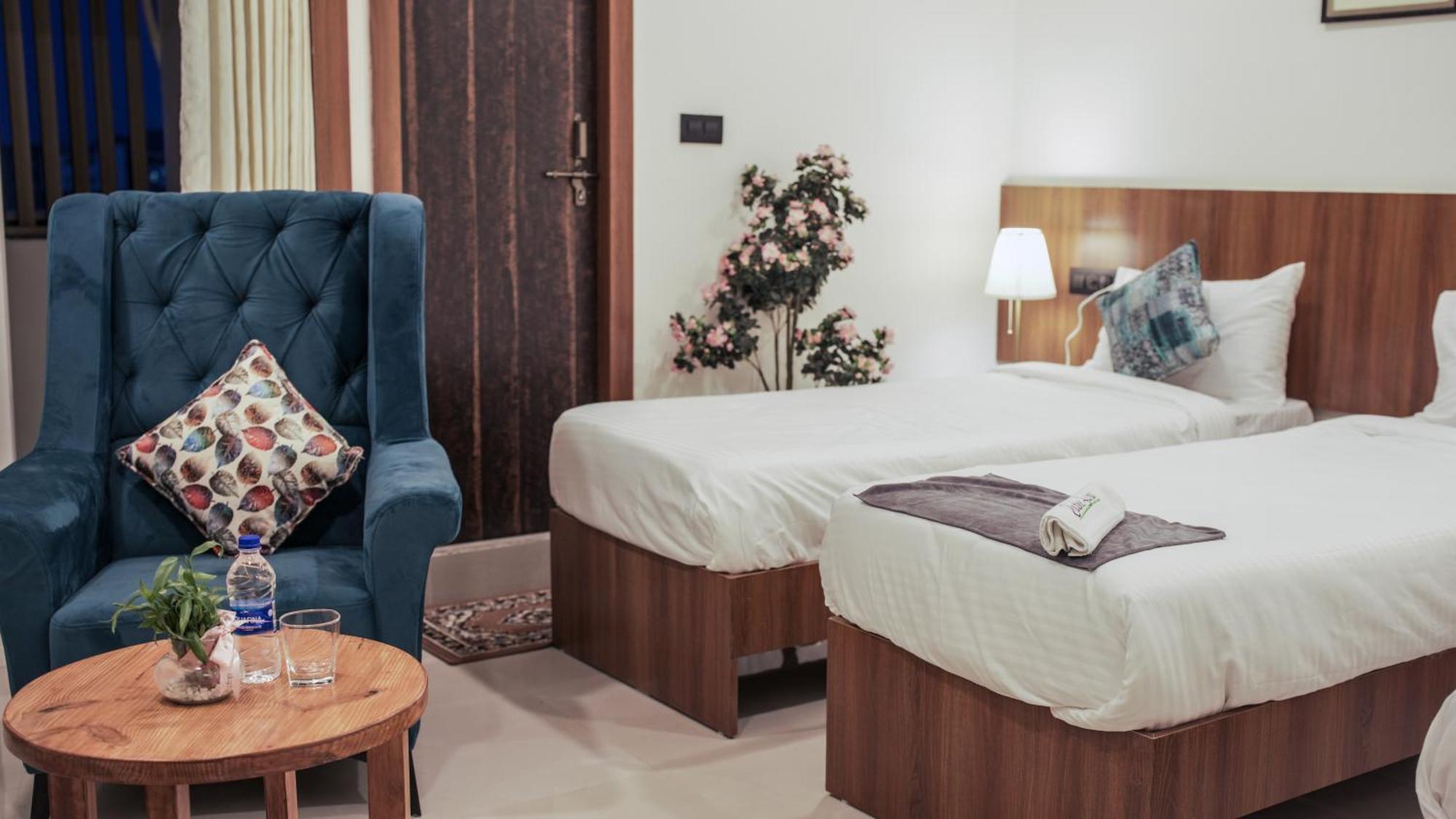 Radhe Suites Hyderabad Exterior photo